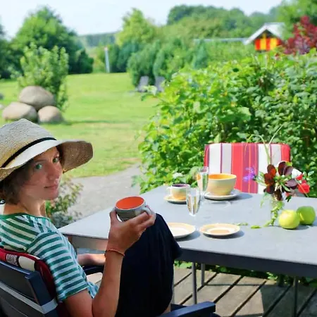In Mit Terrasse Holiday home